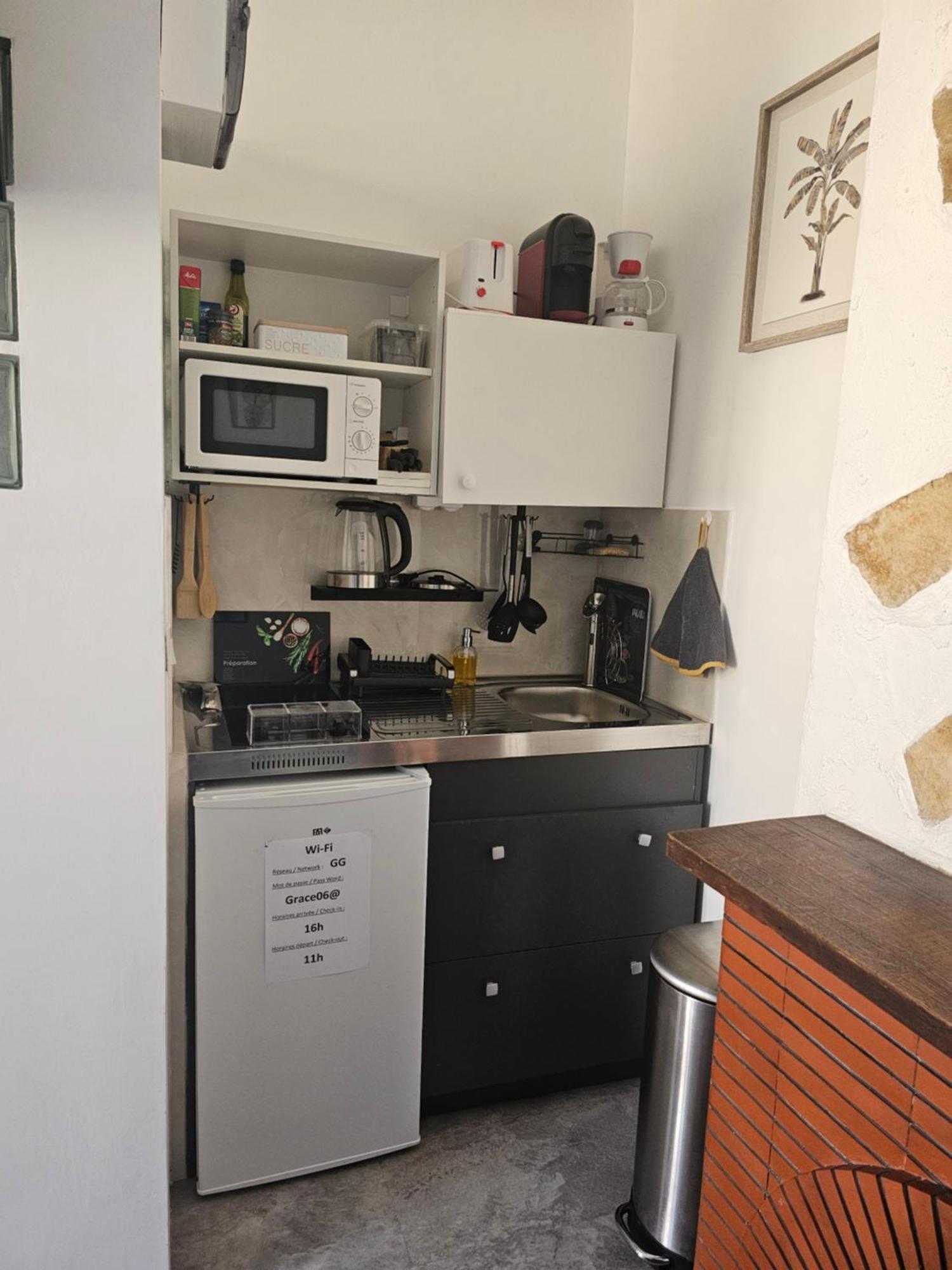 Studio 3 A La Trinite Proche De Nice 10 Mn, Monaco 15 Mn Et L'Italie 30 Mn ภายนอก รูปภาพ