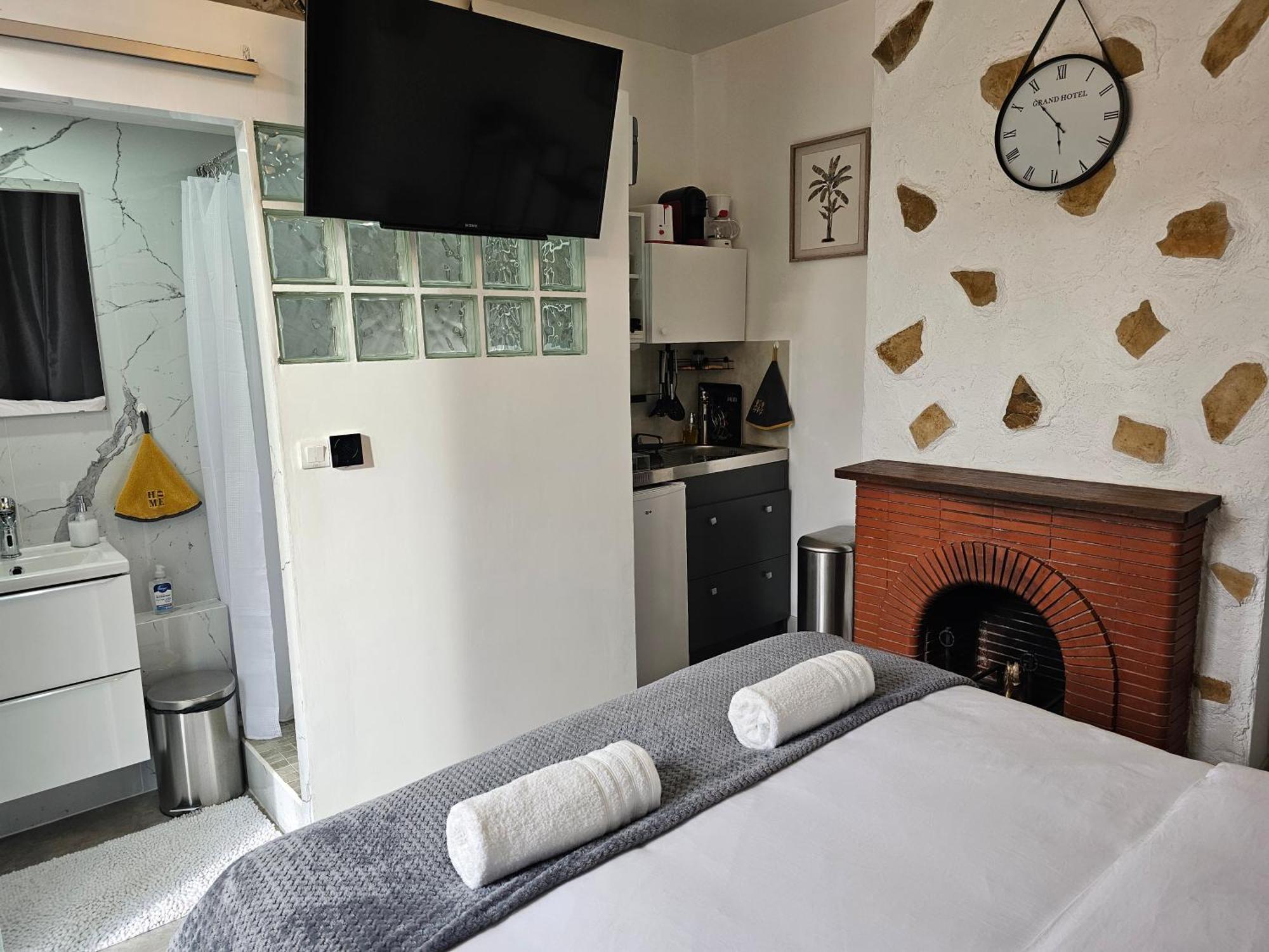 Studio 3 A La Trinite Proche De Nice 10 Mn, Monaco 15 Mn Et L'Italie 30 Mn ภายนอก รูปภาพ