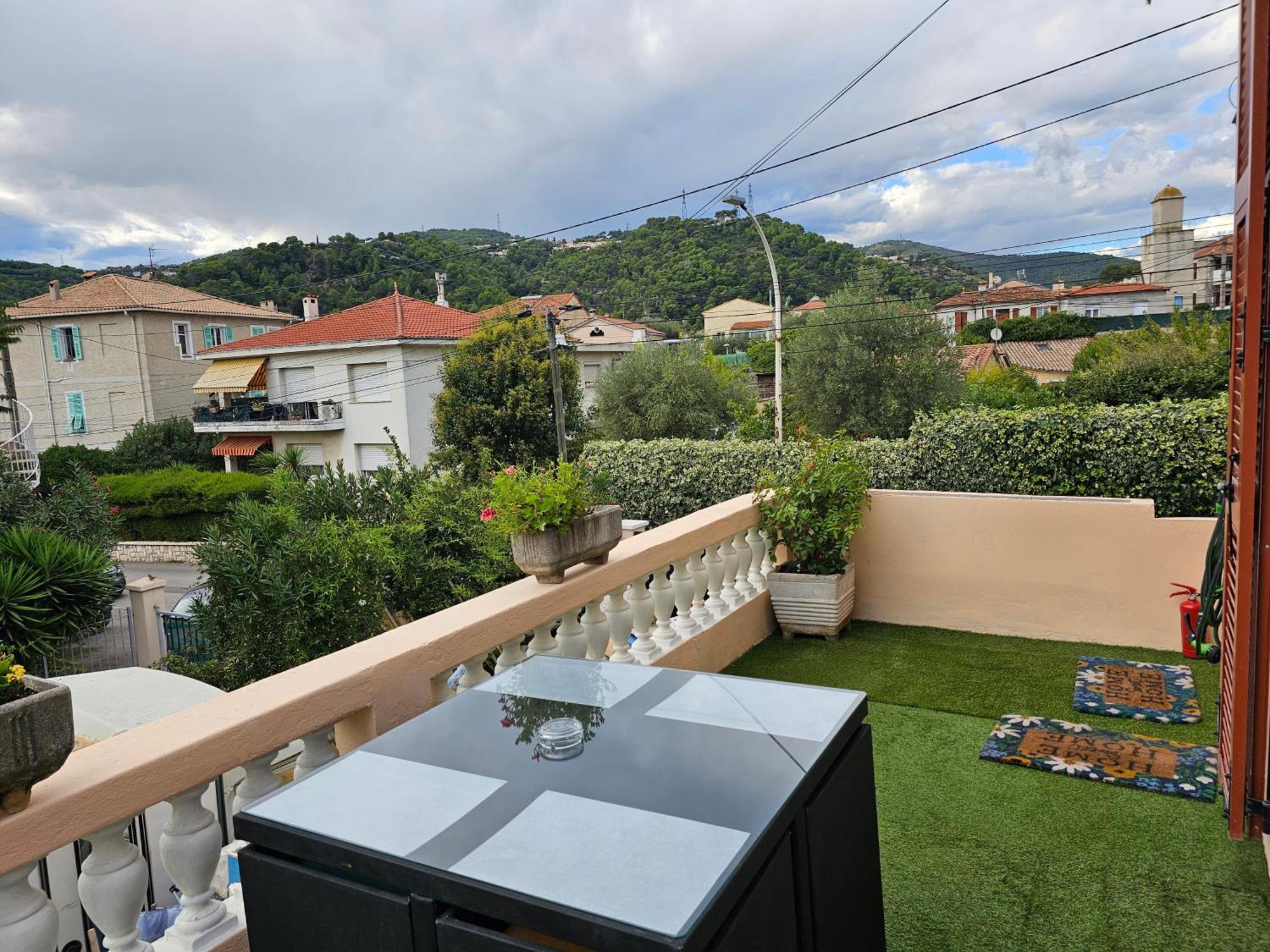 Studio 3 A La Trinite Proche De Nice 10 Mn, Monaco 15 Mn Et L'Italie 30 Mn ภายนอก รูปภาพ